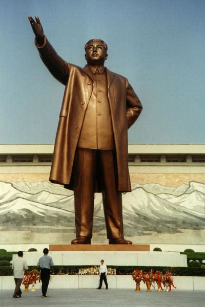 Larger than life statue of Kim Jung Il in Pyongyang | Pyongyang ...