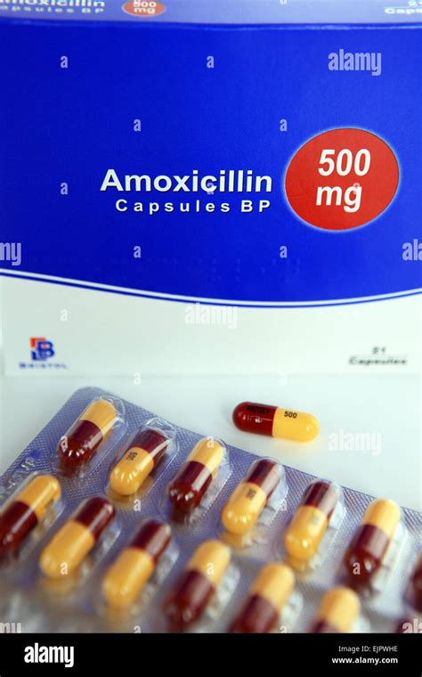 Amoxicillin 500mg capsules Stock Photo: 80408314 - Alamy