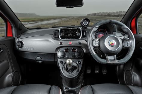 Abarth 595 (2020) Interior Layout, Dashboard & Infotainment | Parkers