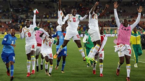 Liverpool's Sadio Mane leads Senegal to World Cup as they win away - Eurosport