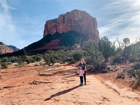 A Complete Guide to Hiking Bell Rock in Sedona - CS Ginger Travel