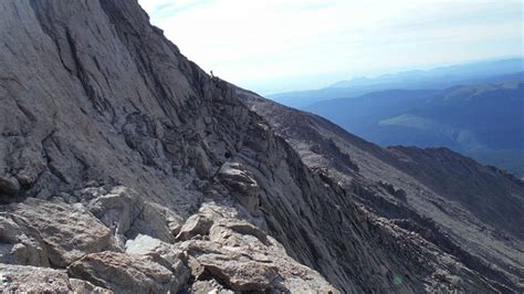 Longs Peak Hike - Longs Peak Keyhole Hike | Wildland Trekking