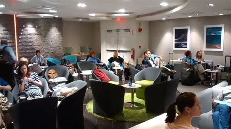 Experience the Luxurious Aer Lingus Lounge in Boston