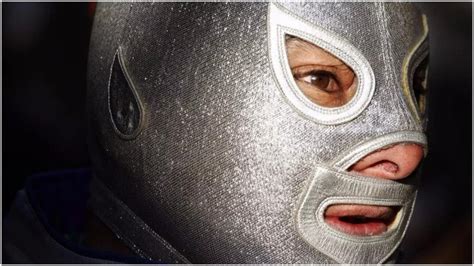 Legendary Mexican wrestler El Santo never removed his mask until 1984–10 days later he died ...