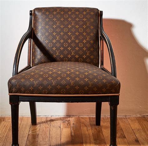 Louis Vuitton Chair - Slaylebrity