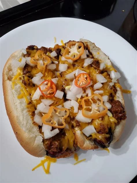 [Homemade] Chili Dogs : food | Homemade chili, Food, Chili dogs