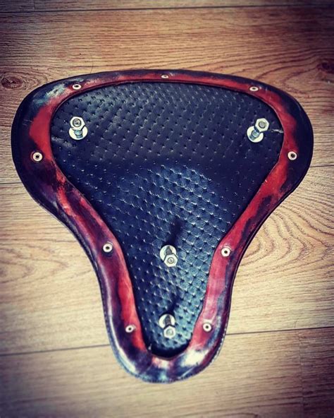 LEATHER BROWN CUSTOM BOBBER SEAT "RUST SPIRIT"