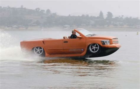 Car on Water (18 pics) - Izismile.com