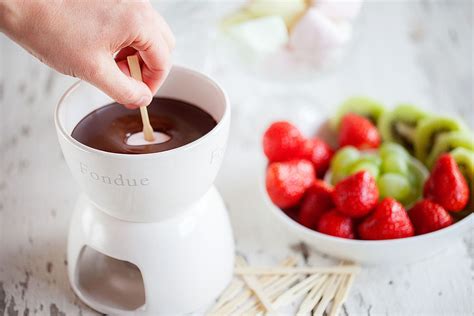 Chocolate and strawberry fondue | Ohmydish