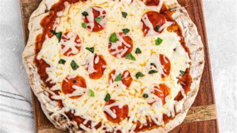 Grilled Pizza Dough Recipe - grillonadime.com