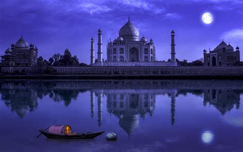 Experience the Enchanting Night View of Taj Mahal