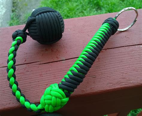 Image result for how to tie a monkey fist around a golf ball | Paracord braids, Paracord ...