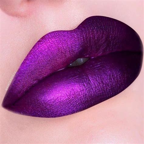 29 Trend Lila Lippenstiftfarben für 2019 | Purple lipstick makeup, Purple lipstick, Lipstick