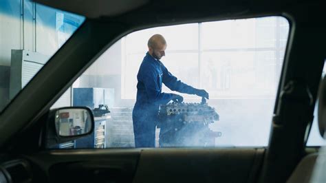 What to Do If You See a Chip in Your Car's Windshield? | AAR Auto Glass