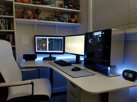 My highly minimal home office | Home office setup, Gaming room setup, Room setup