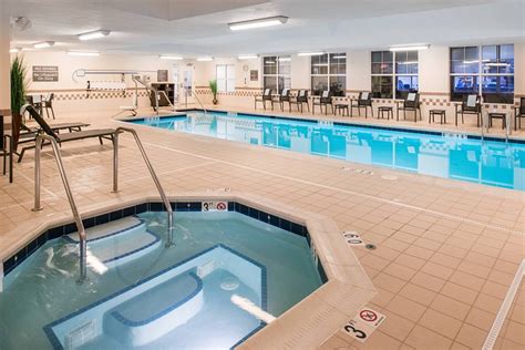 Residence Inn by Marriott Harrisonburg Pool Pictures & Reviews - Tripadvisor