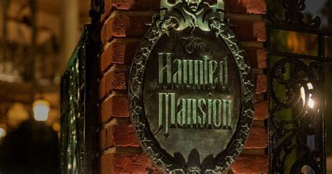 Disney's Haunted Mansion Reboot Lands Ghostbusters Screenwriter