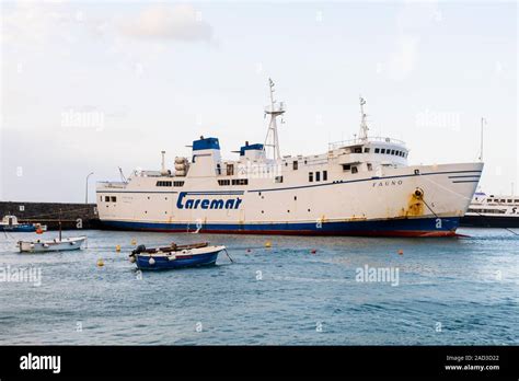 Slow ferry, ferry port, Marina Grande, Capri, Italy Stock Photo - Alamy