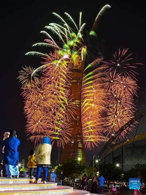 People watch fireworks on eve of Qatar National Day in Doha - People's ...