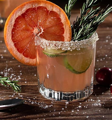 Spicy Grapefruit Cocktail | RecipeLion.com