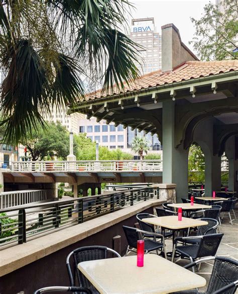 Date Ideas: 10 Restaurants to Visit on the Riverwalk in San Antonio on a Date Night ...