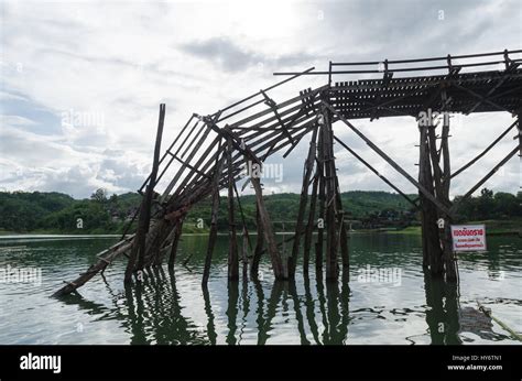 Broken wooden bridge in sangkhlaburi kanchanaburi thailand Stock Photo - Alamy