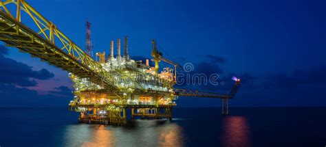 8,904 Natural Gas Power Plant Construction Stock Photos - Free ...