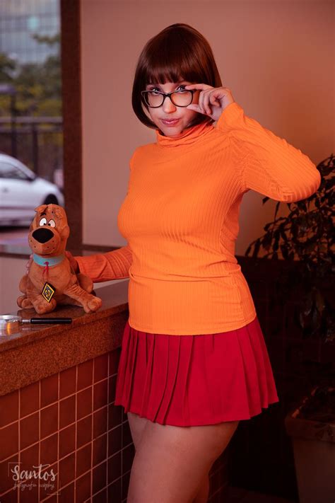 Scooby-Doo Velma Dinkley Cosplay | Cosplay outfits, Cosplay girls, Gorgeous girls