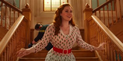 VIDEO: Amy Adams Sings in New DISENCHANTED Clip