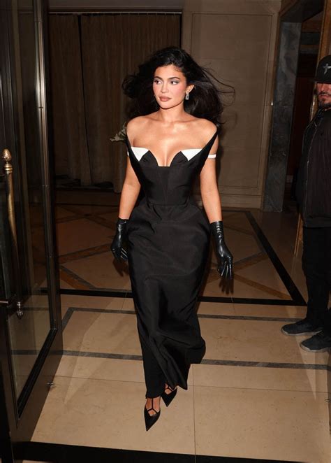 Kylie Jenner’s Met Gala After Party Dress Features Dramatic Silhouette – Fashion News - Fashnfly