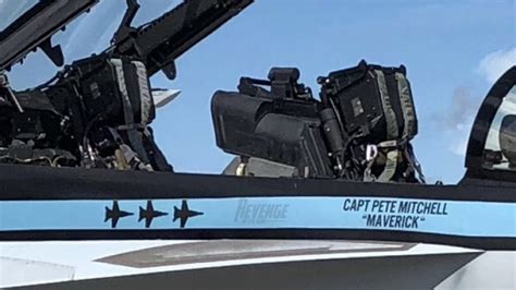 Is This "Maverick's" New F/A-18F Super Hornet for Filming "Top Gun ...