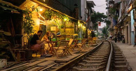 Hanoi’s 12 Best Must-Eat Restaurants & 3 Delicious Street Foods to Try