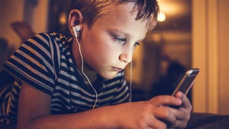 How to Turn Kids' Phones Off at Night (or Anytime, Really) | Common ...