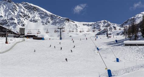 Pila 2000 - Ski Trips for Schools and Groups