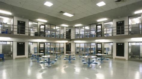 Thinking outside the cellblock: Salt Lake County aims to free jail space by more counseling ...