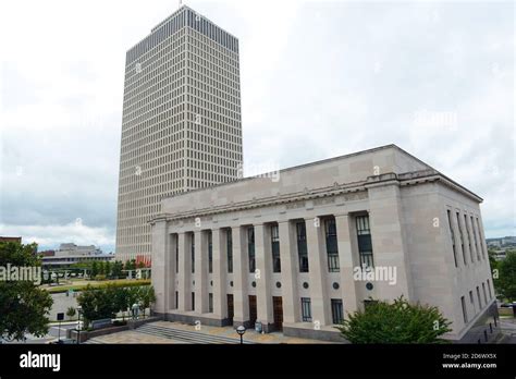 Tennessee Supreme Court Building next to the State Capitol was built in ...