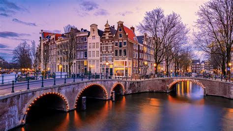 Amsterdam Canals Facts & Most Asked Questions - The Netherlands