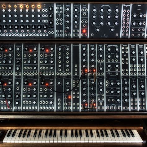 Moog Modular Synth | Moog synthesizer, Synthesizer, Electronic music ...