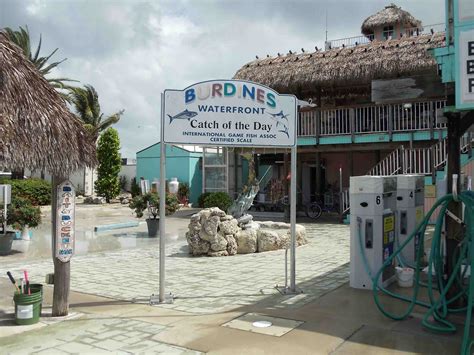 Burdines Waterfront ChikiTiki Bar and Grille — Florida Beach Bar