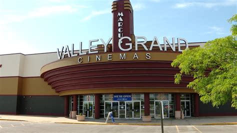 Grants help Wisconsin movie theaters impacted by the pandemic | WLUK