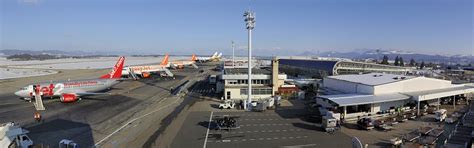 Grenoble Airport Transfers from £41pp Return | Ski Resort Shuttle Bus