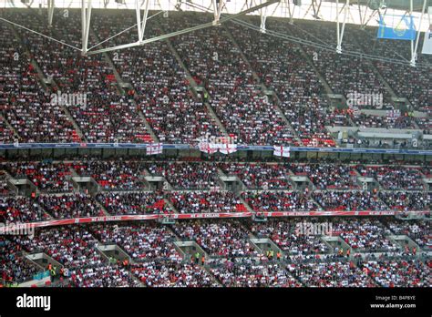 England fans at new Wembley stadium Stock Photo - Alamy