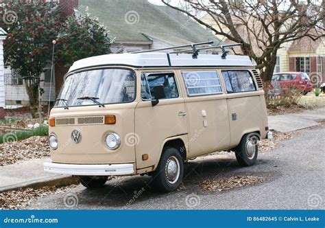 Volkswagen Camper Bus editorial image. Image of coachbuilder - 86482645