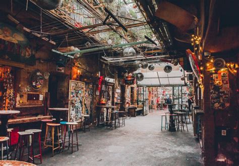 Szimpla Kert // A Walkthrough of Budapest's Most Popular Ruin Bar