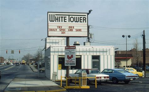 White Tower Hamburgers Washington Blvd II | Washington Boule… | Flickr