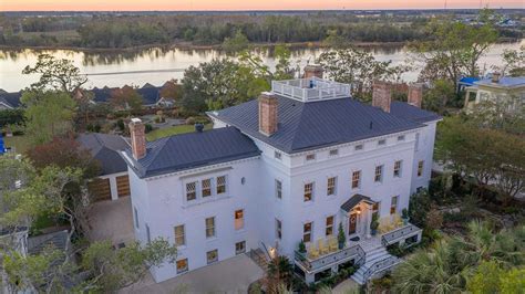 A Historic Mansion in Wilmington, North Carolina