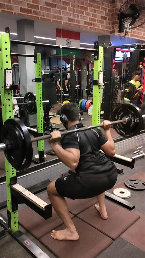 Barbell Squat form? 80kgs X 5 reps : r/formcheck