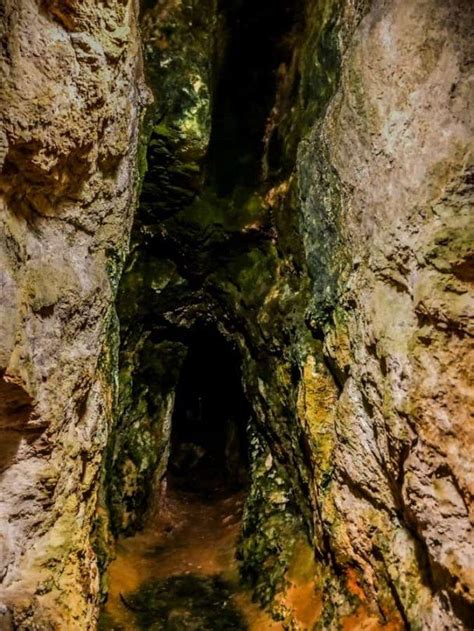 Roquefort Caves - Taking a tour of the famous underground cheese caves