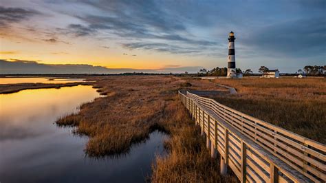 Bodie Island lighthouse along North Carolina Outer Banks just before dawn, USA | Windows ...