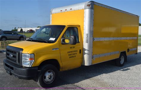 2012 Ford E350 Super Duty box truck in Wichita, KS | Item K2842 sold | Purple Wave